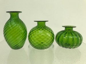 Tris small vases green
